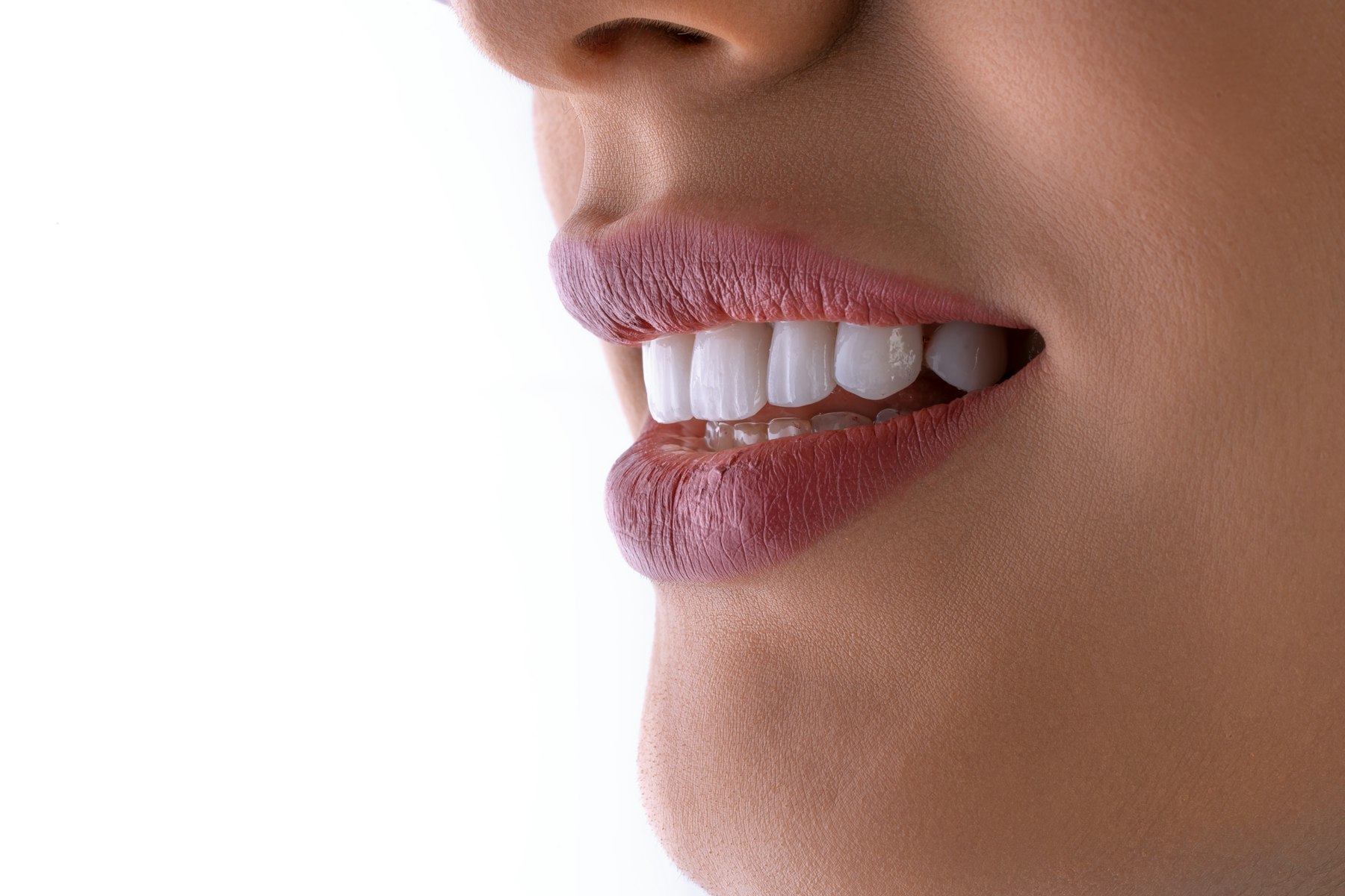 Referencia editorial relacionada con estética dental